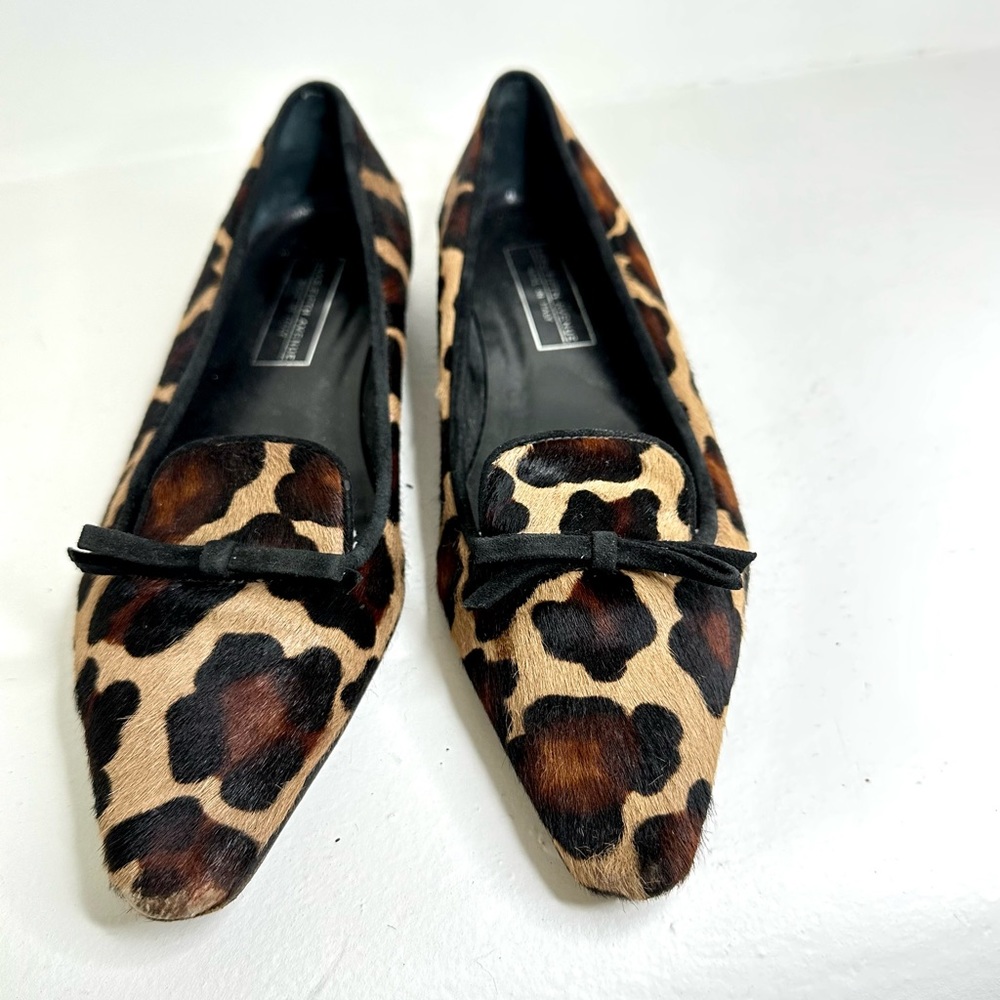 Beautiful Italian horse hair animal print loafer.
